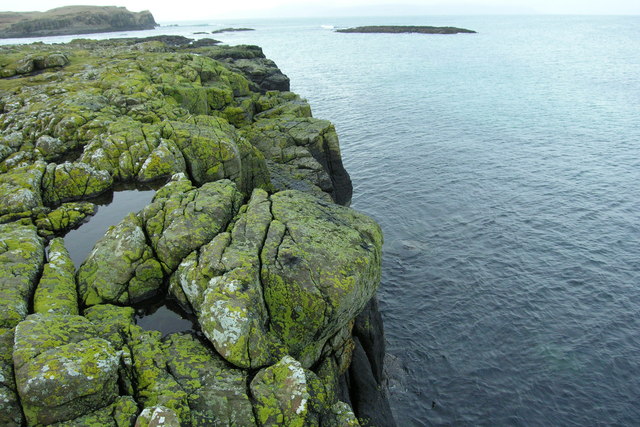 Edge of basalt cliff, Isle of Muck