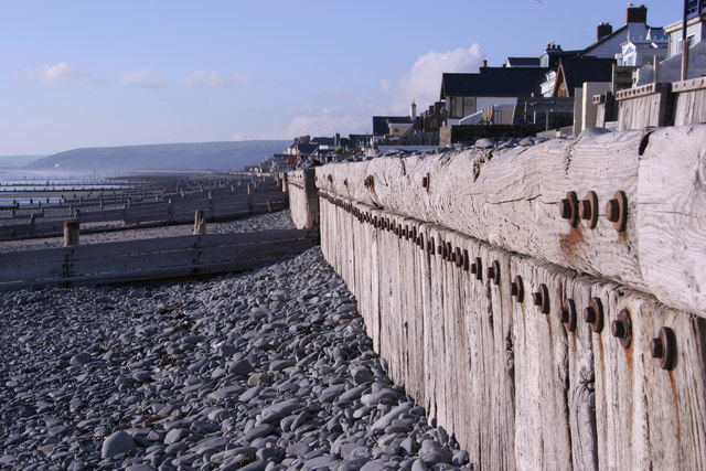 sea-wall-2-chris-denny-geograph-britain-and-ireland