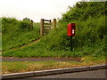 Winterbourne Gunner: postbox № SP4 160, Down Barn Road