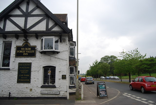 Ye Olde Forge Valley Inn, West Ayton © N Chadwick cc-by-sa/2.0 ...