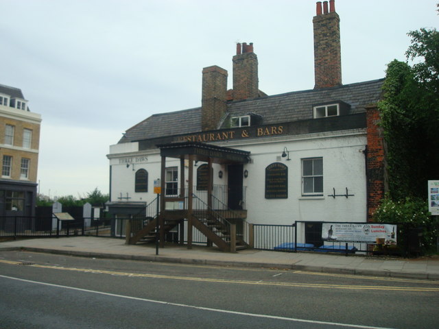 The Three Daws public house, Gravesend
