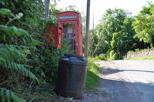 Telephone kiosk at Blakeney Hill