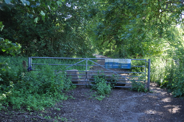 Gate across disused section of A48... © Nick Mutton 01329 000000 ...