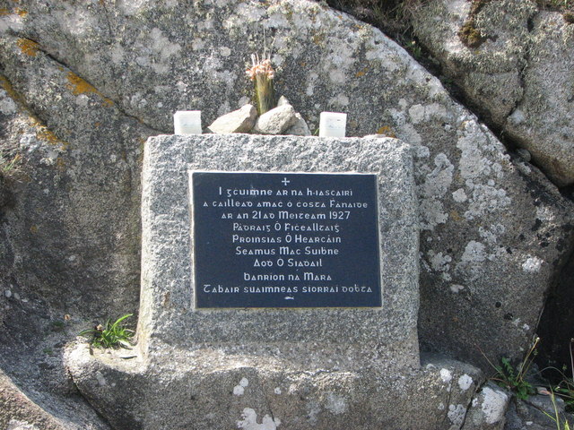 Memorial plaque, Ballyhooriskey harbour