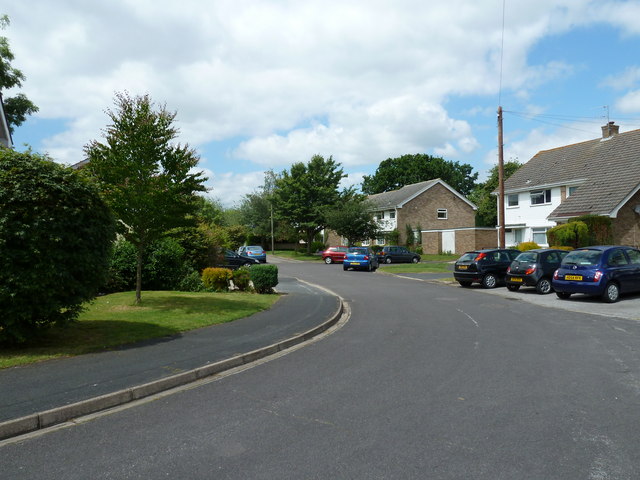 Bend in Markwell Close