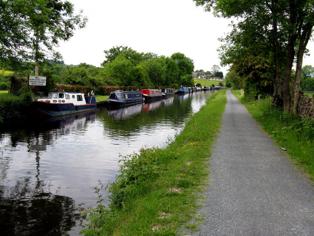 Leeds & Liverpool Canal:  Boat Club moorings
