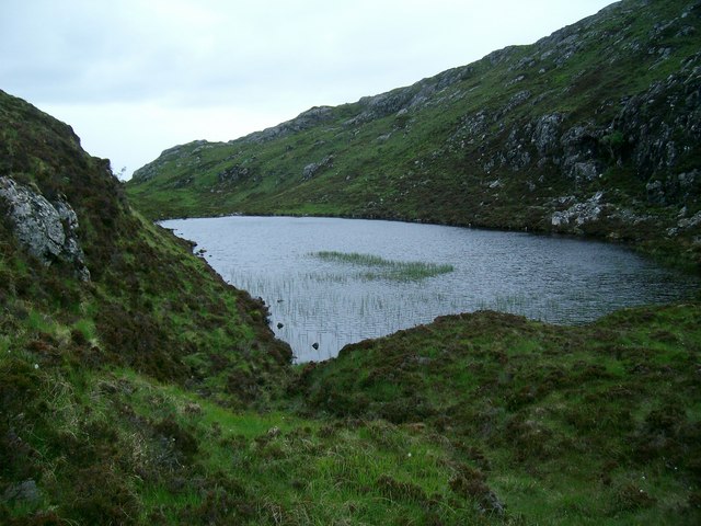 Tiny, unnamed lochan near Loch a' Ghlinnein