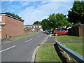 Looking up Springwood Avenue towards Broom Close