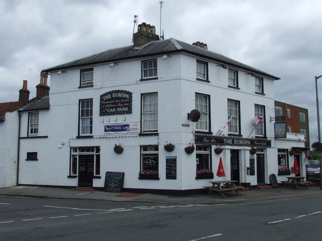 The Europa pub, East Molesey © Malc McDonald :: Geograph Britain and ...