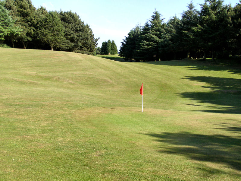 Castle Hawk Golf Course © David Dixon cc-by-sa/2.0 :: Geograph Britain ...