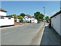 Approaching the srossroads of  Chesham Avenue and Crescent Drive