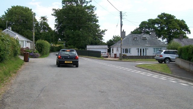 Approaching the eastern boundary of the village of Efailnewydd