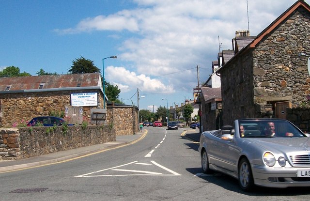 Junction of the Caernarfon Road (A499) and the Abererch Road (A497)