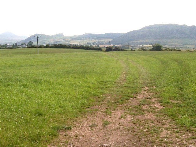 View eastwards across farmland towards Carn Boduan hill