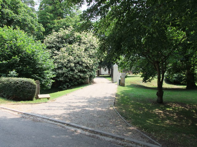 Gate entrance to Twinstead Hall, in Church Road