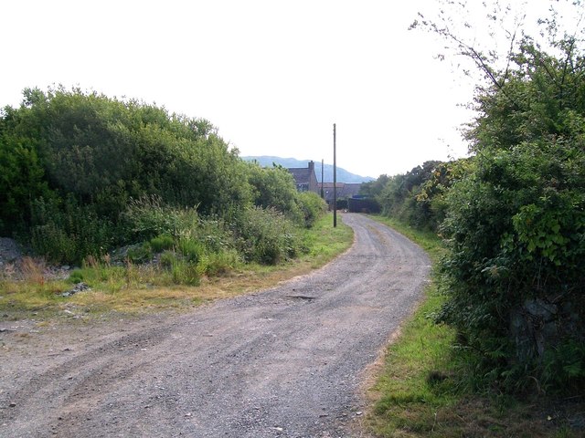 Access lane to Cefn Edern Farm