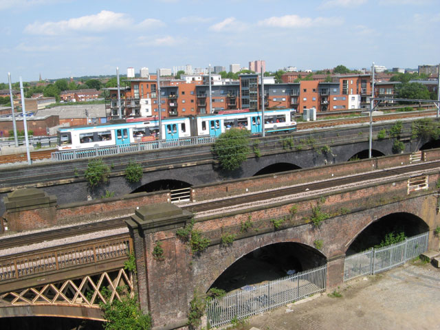 Metrolink viaduct © Jonathan Wilkins :: Geograph Britain and Ireland