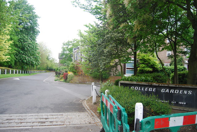 Dulwich Village: College Gardens