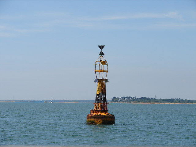 West Bramble cardinal buoy © Ian Paterson cc-by-sa/2.0 :: Geograph ...