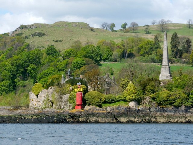 Dunglass Castle and the Henry Bell... © Lairich Rig cc-by-sa/2.0 ...