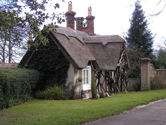 Lodge house to 'The Firs', Wells Road, Malvern Common