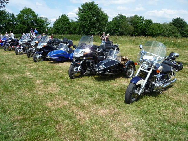 Cullompton : Motorbikes at the CCA Fields
