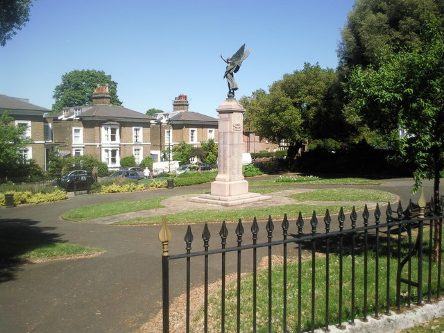 War Memorial in Clarence Place, Gravesend