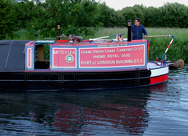 Working Narrowboat On The Staffordshire... © Roger Kidd :: Geograph ...