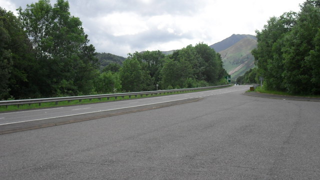 Huge lay-by and the A66 heading away from Keswick