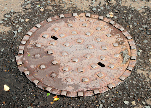 McKeown manhole cover, Belfast (1)