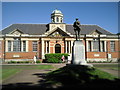TQ5473 : Dartford War Memorial and Library by Marathon