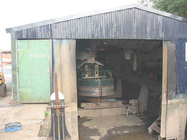 Inside the boatyard at Middlewich