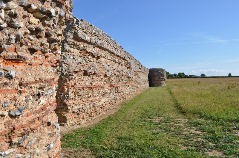 Roman Walls at Burgh Castle © Ashley Dace cc-by-sa/2.0 :: Geograph ...