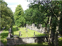 NT2473 : St Cuthbert's graveyard from Lothian Road by kim traynor