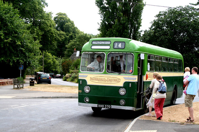 Chawton, Hampshire:  Aldershot & District bus