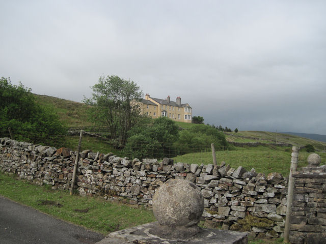Moorland Cottage from A684
