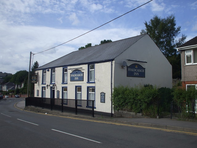 Ffaldcaiach Inn, Trelewis © John Lord :: Geograph Britain and Ireland