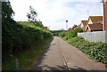 Footpath and cycleway heading south