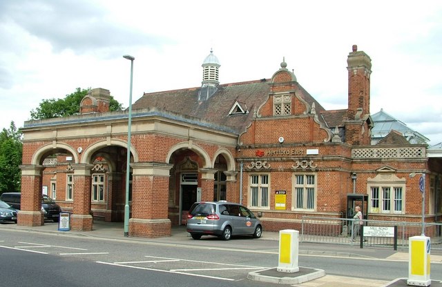 Hertford East railway station © Rob Candlish cc-by-sa/2.0 :: Geograph ...