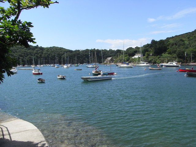 River Yealm ferry © Maurice D Budden cc-by-sa/2.0 :: Geograph Britain ...