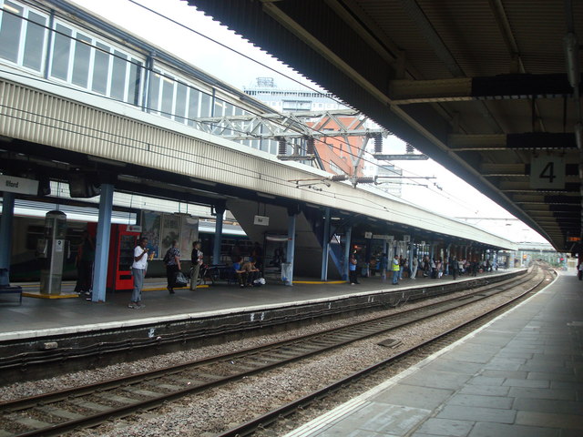 Ilford railway station © Stacey Harris cc-by-sa/2.0 :: Geograph Britain ...