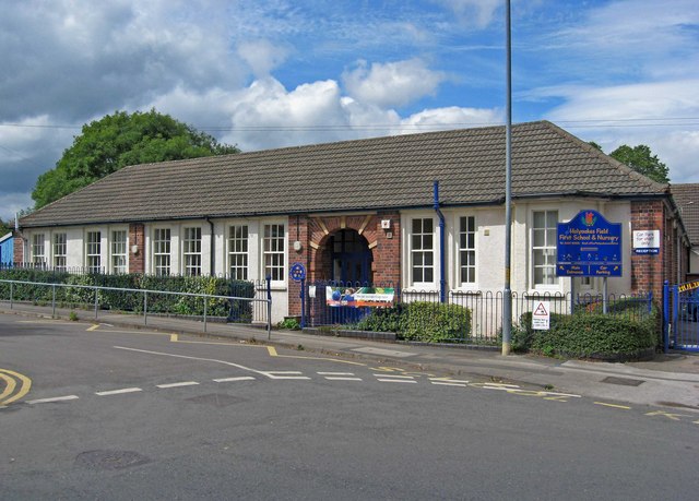 Holyoakes Field First School & Nursery,... © P L Chadwick :: Geograph ...