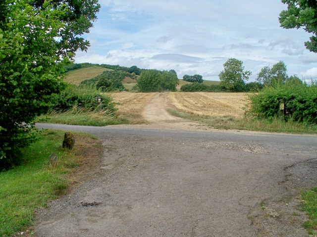 across-the-road-michael-dibb-cc-by-sa-2-0-geograph-britain-and-ireland