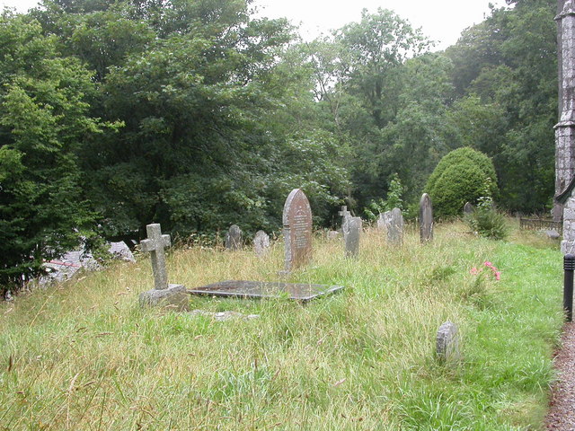 Sampford Spiney, churchyard © Mike Faherty :: Geograph Britain and Ireland