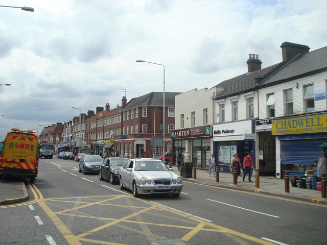 High Road Chadwell Heath Stacey Harris cc by sa 2.0 Geograph