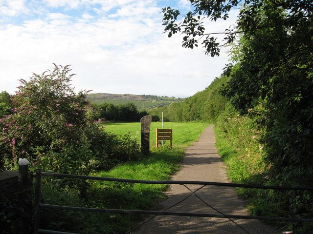 Taff Trail north of Pontypridd © Gareth James :: Geograph Britain and ...