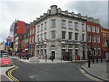 C4317 : Bank of Ireland, Derry / Londonderry by Kenneth  Allen