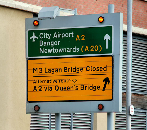 Diversion signs, Belfast (1)