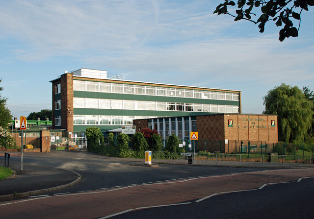 Hillcrest School and Community College,... © Brian Clift :: Geograph ...