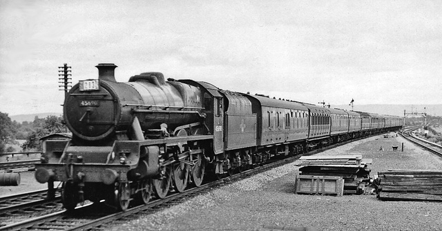 'Jubilee' Class 4-6-0 'Leander' at Churchdown